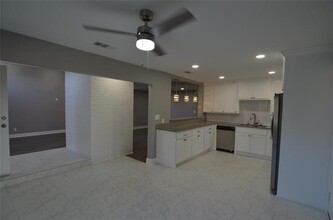 11317 Park Central Pl in Dallas, TX - Building Photo - Building Photo