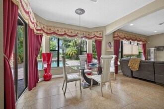 3501 Collonade Dr in Wellington, FL - Building Photo - Building Photo