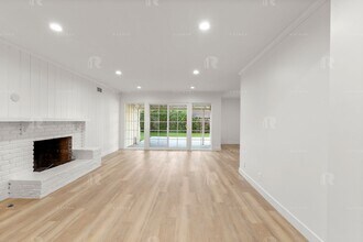 12811 Waddell St in Los Angeles, CA - Building Photo - Building Photo