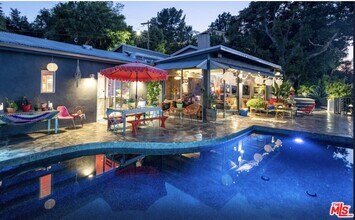 8147 Mulholland Terrace in Los Angeles, CA - Building Photo - Building Photo