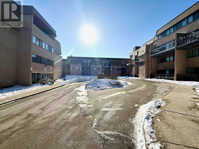 property at 2095 Roche Ct