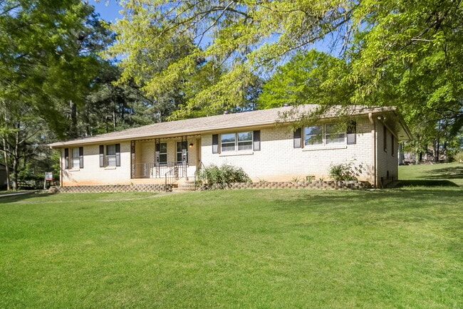 3730 Sunny Hill Dr in Loganville, GA - Building Photo - Building Photo
