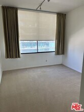 600 W 9th St in Los Angeles, CA - Building Photo - Building Photo