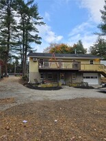 16 Pineview Rd in West Nyack, NY - Building Photo - Building Photo