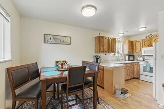 687 W Le Bon Cir, Unit 687 in Provo, UT - Building Photo - Building Photo