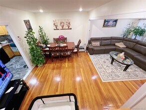 21-31-31 24th St in Queens, NY - Building Photo - Building Photo