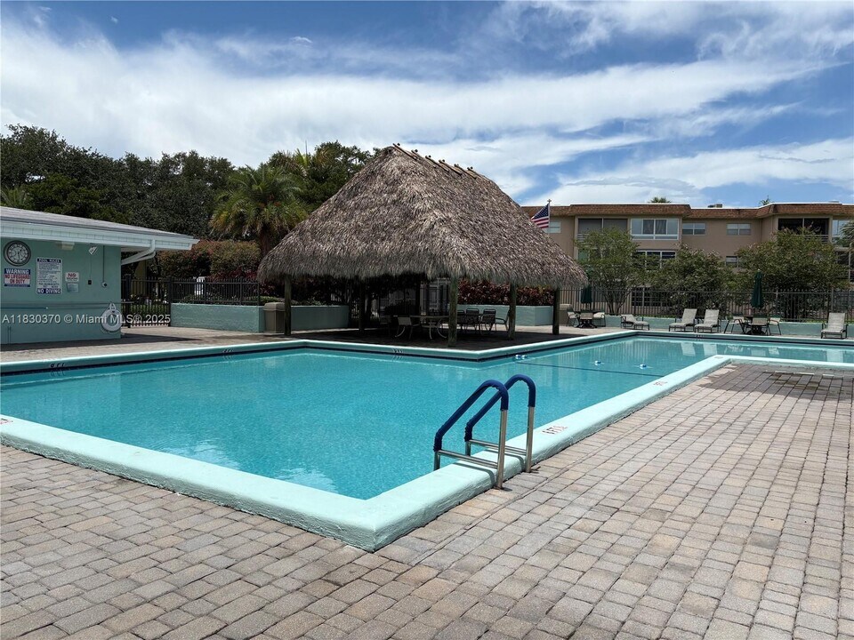 3123 SW Natura Ave in Deerfield Beach, FL - Building Photo