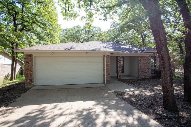 632 Lake Crest Pkwy in Azle, TX - Building Photo - Building Photo