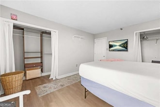 375 Ralph McGill Blvd NE, Unit Furnished Condo in Atlanta, GA - Building Photo - Building Photo