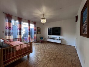 2100 Commonwealth St in Houston, TX - Building Photo - Building Photo