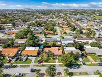 5490 W 8th Ln, Unit 405C in Hialeah, FL - Building Photo - Building Photo