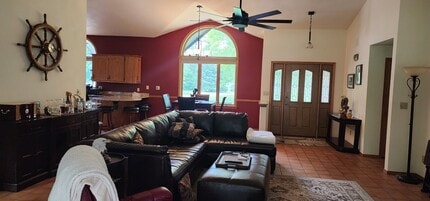 2530 West American Dr in Neenah, WI - Building Photo - Building Photo