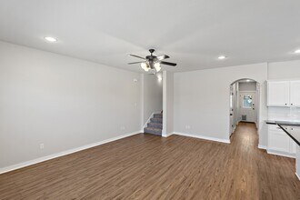 415 Goldilocks Ln in College Station, TX - Building Photo - Building Photo