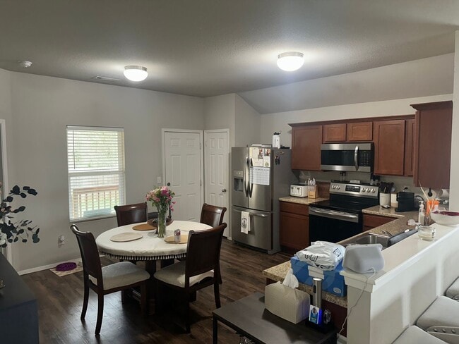 7765 Bridgegate Ave in Springdale, AR - Building Photo - Building Photo