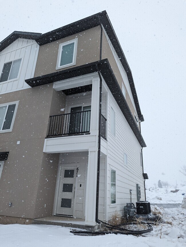 671 E 730 N Rentals in Hyrum, UT
