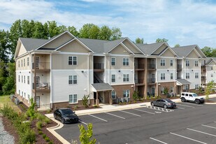 Pine Reserve Apartments in Sanford, NC - Building Photo