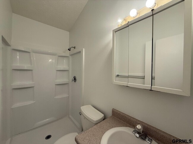 137 N Jefferson St in Papillion, NE - Building Photo - Building Photo