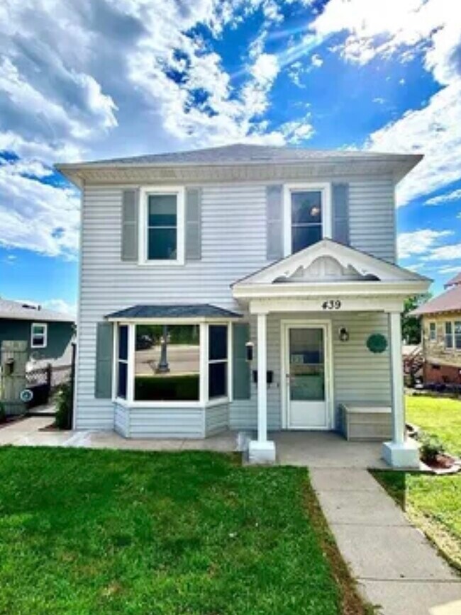 439 2nd St NW Rentals in Ortonville, MN
