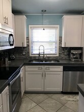 2437 Tullibee Dr in Norfolk, VA - Foto de edificio - Building Photo