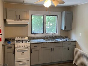 2 Hasbrouck Ave in Butler, NJ - Building Photo - Building Photo