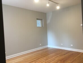 5215 N Christiana Ave, Unit 1R in Chicago, IL - Building Photo - Building Photo