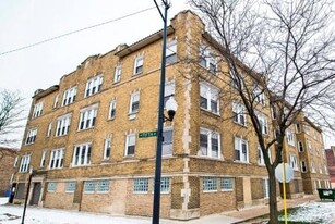 701 S Karlov Ave Apartamentos