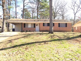 9439 Poinsettia Dr in Shreveport, LA - Building Photo