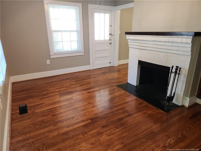 225 Pinecrest Dr in Fayetteville, NC - Building Photo - Building Photo