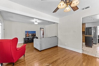 228 Jacaranda Pl in Fullerton, CA - Building Photo - Building Photo