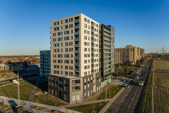 11201 Cavendish Boul in Montréal, QC - Building Photo - Building Photo