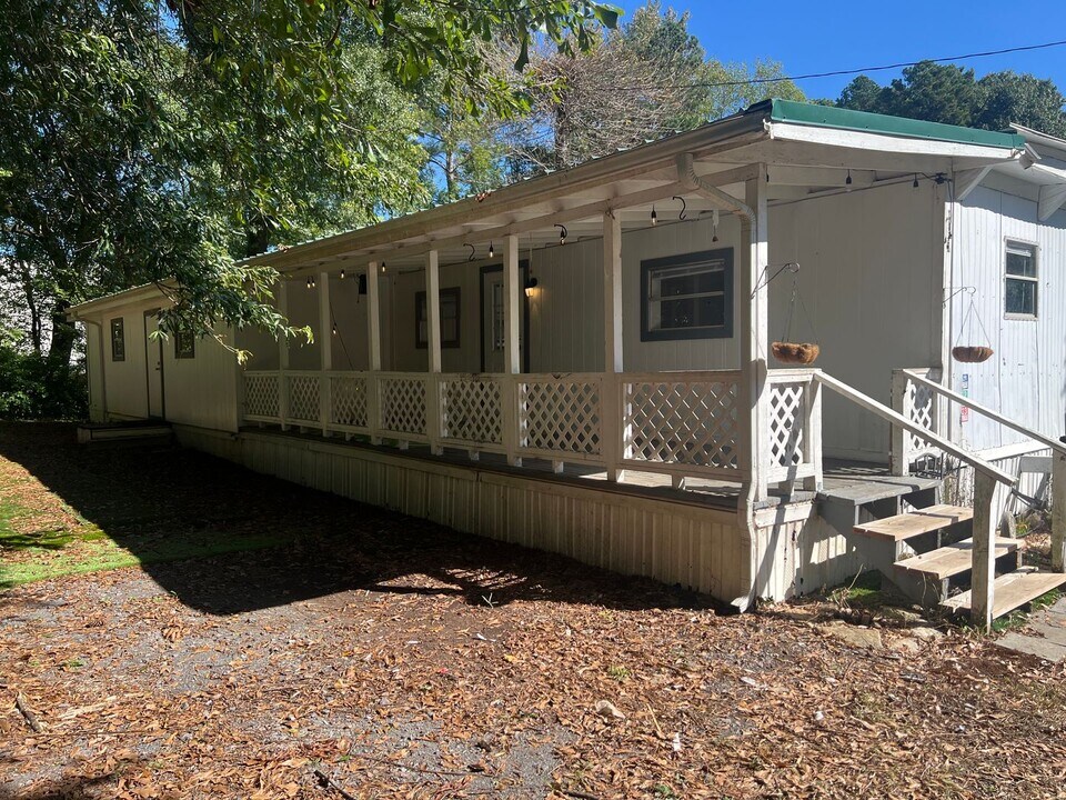 1513 Shady Ln in Dalton, GA - Building Photo