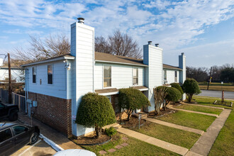 Central Park TownHomes in Fort Worth, TX - Building Photo - Building Photo