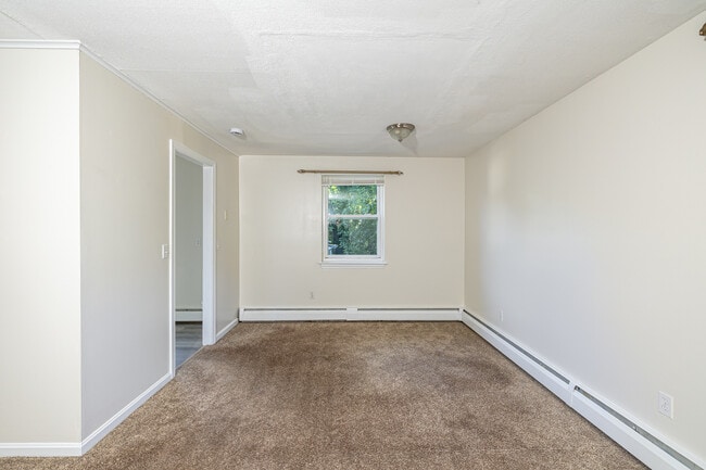 Westphal Apartments in West Hartford, CT - Building Photo - Interior Photo