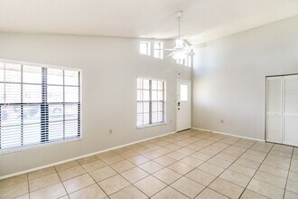 8505 Luray Dr in Port Richey, FL - Building Photo - Building Photo