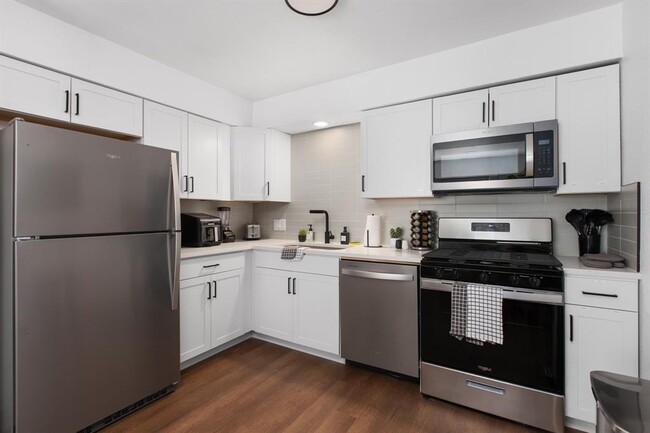 1201 Southport Dr in Austin, TX - Building Photo - Building Photo