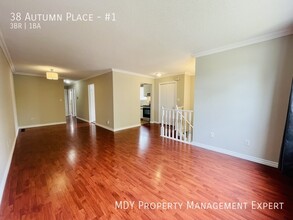 38 Autumn Pl in St Catharines, ON - Building Photo - Building Photo