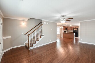 326 Sam Houston Cir in Clarksville, TN - Building Photo - Building Photo