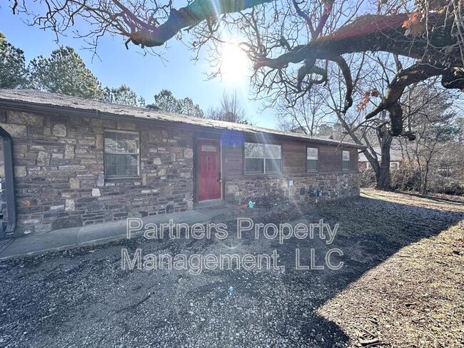 property at 1740 N Gregg Ave