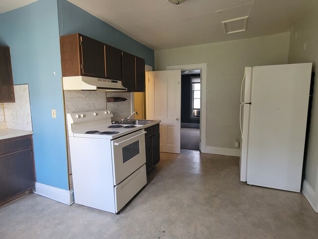 617 7th Ave in Brookings, SD - Foto de edificio - Building Photo