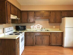 901 12th St SW in Forest Lake, MN - Foto de edificio - Building Photo