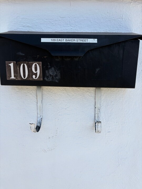 109 E Baker St, Unit 109 in Media, PA - Foto de edificio