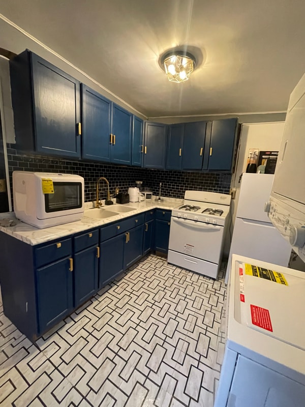 property at 1618 N Gratz St