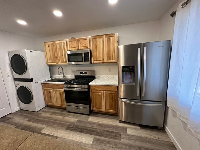 property at 212 S Park Ave