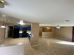 9324 N Red Diamond Ave in Tucson, AZ - Building Photo - Building Photo