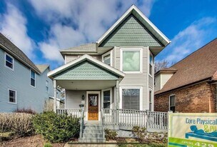 616 Main St, Unit Upper