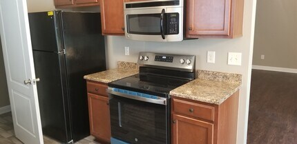 3706 Pioneer Dr in Hope Mills, NC - Building Photo - Building Photo