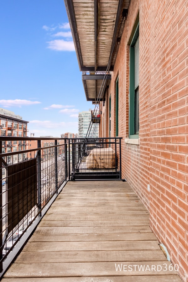 property at 1550 S Indiana Ave