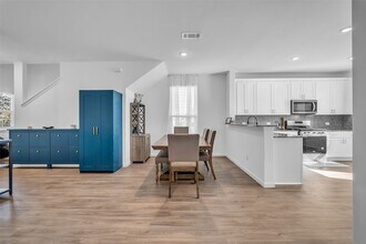 7306 Madison Cmns Ln in Houston, TX - Building Photo - Building Photo