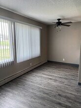1705 Edgewood Dr NW in Cedar Rapids, IA - Building Photo - Building Photo