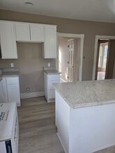 717 W Main St in Ottawa, IL - Building Photo - Building Photo